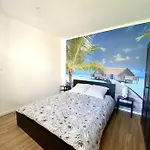 La Dolce Familiale - 9 Minutes Des Plages