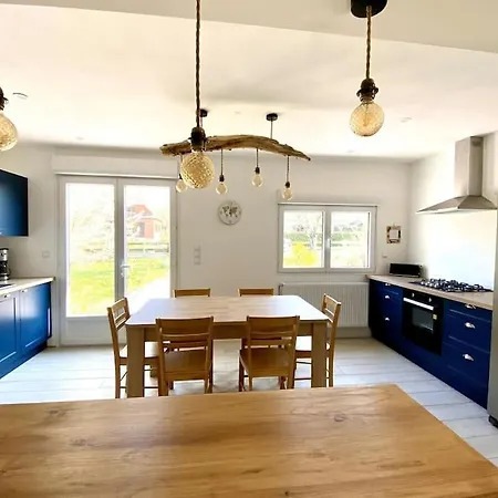 La Dolce Vita Familiale - 6 Personnes - Parking - Wifi - Jardin 9 Minutes Des Plages Holiday home Bourseville